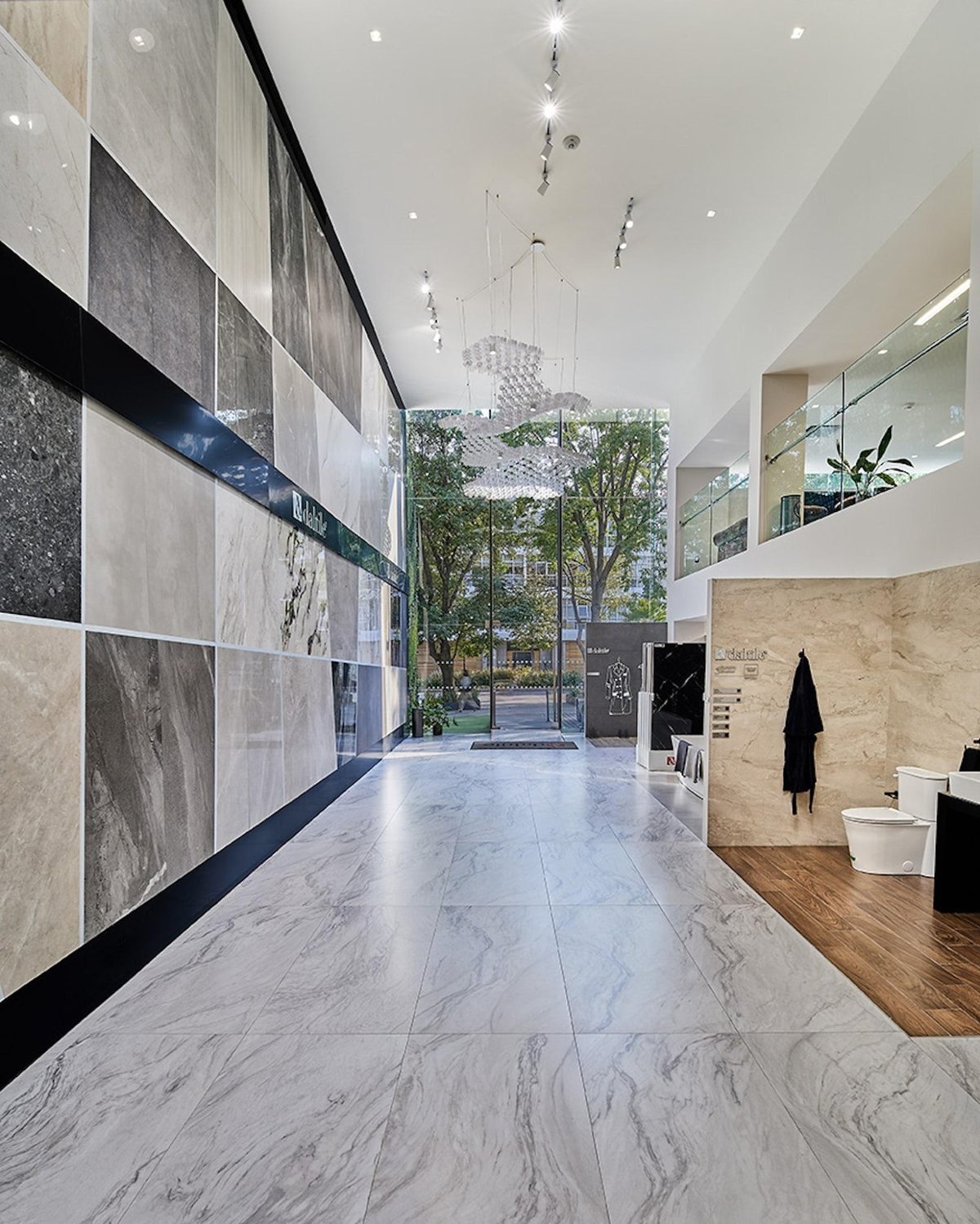 معرض Q Tiles